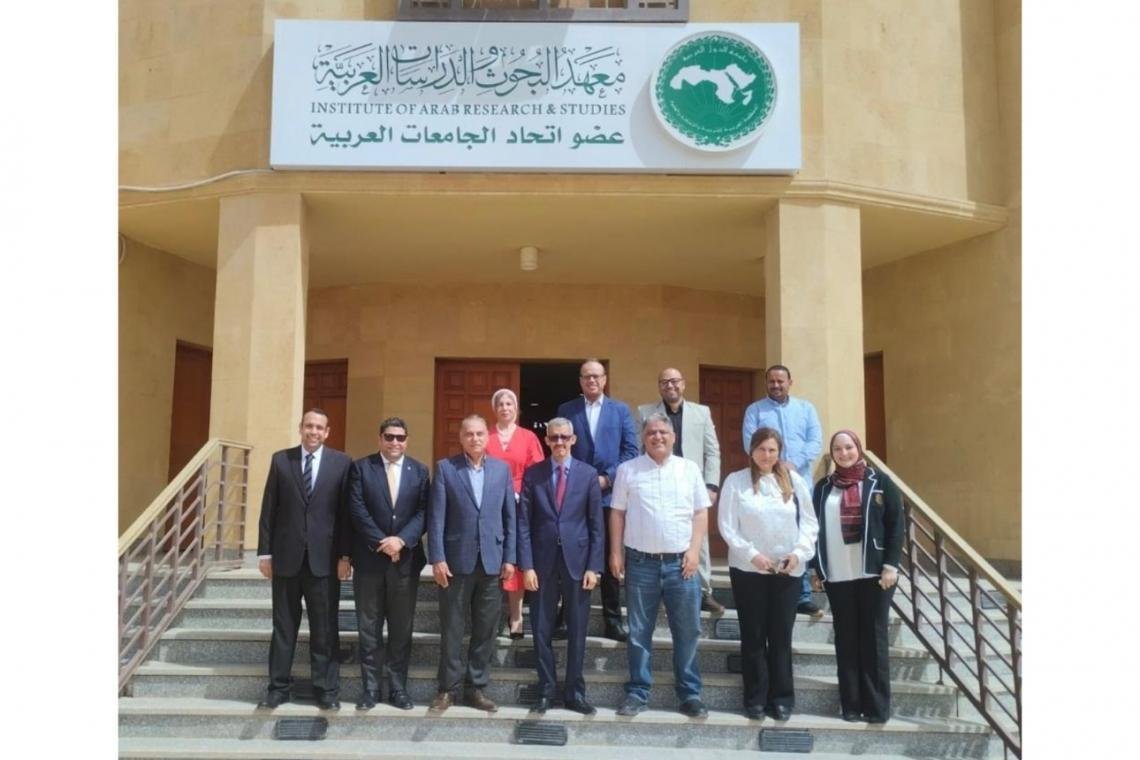  معهد البحوث والدراسات العربية