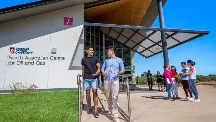 جامعة تشارلز داروين