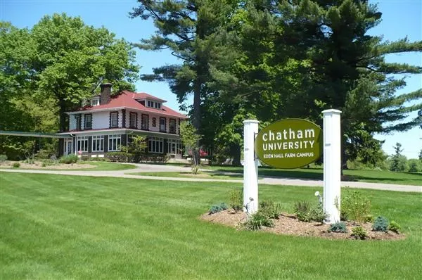 جامعة شاذام