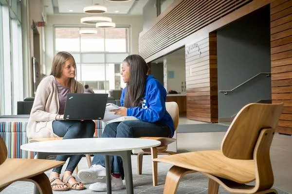 جامعة إنديانا ستايت