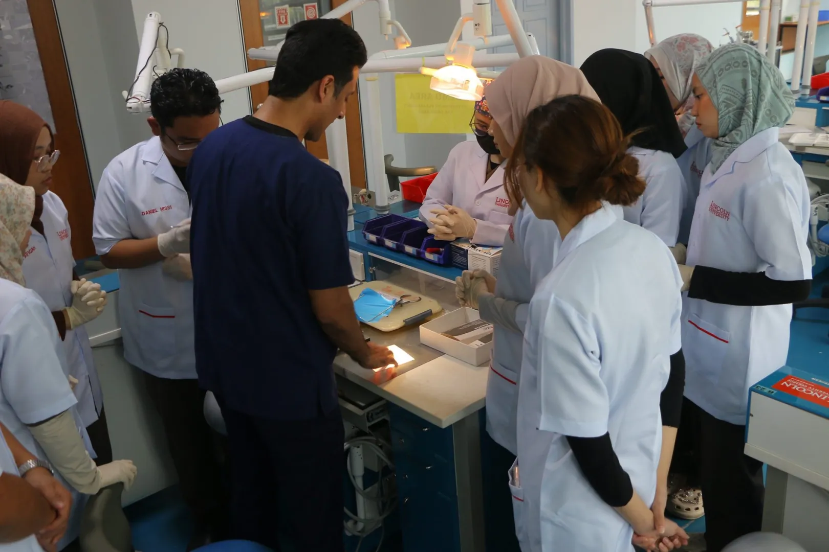 كلية جامعة لينكولن