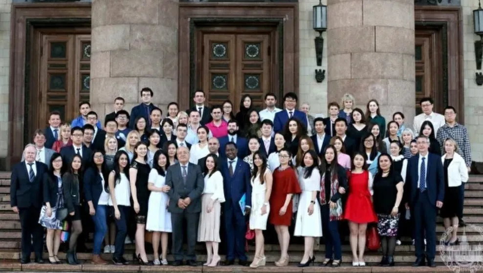 جامعة لومونوسوف موسكو الحكومية