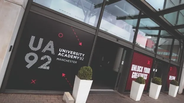 92يونيفرسيتي أكاديمي