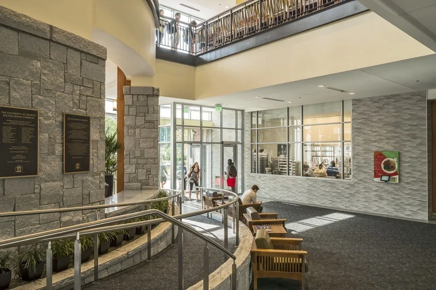 جامعة بولتون